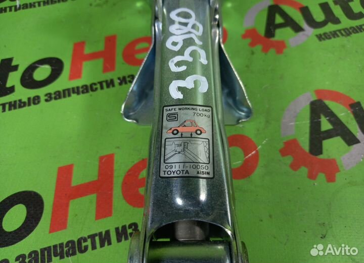 Домкрат toyota из японии 700 кг