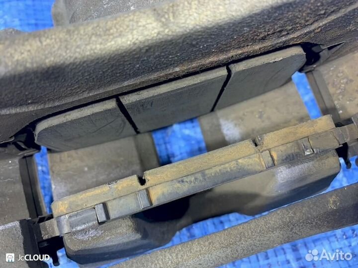 Тормозные колодки на honda vezel RU4 LEB