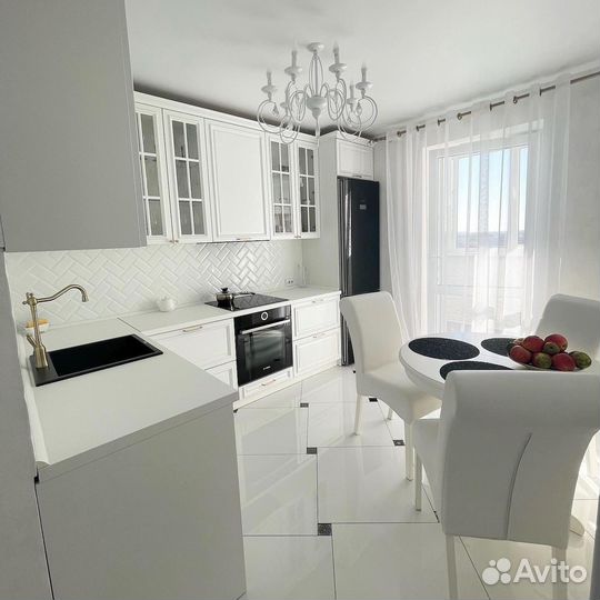 Кухня белая угловая на заказ от производителя