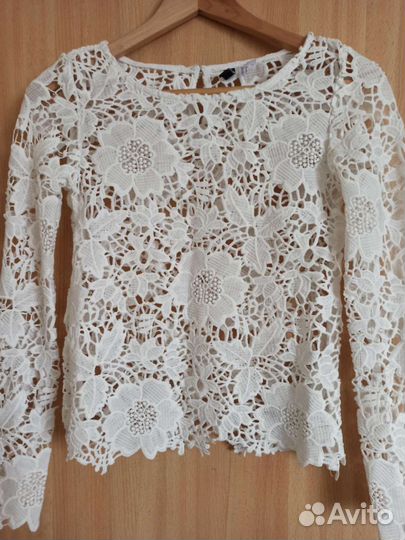 Блузки белые