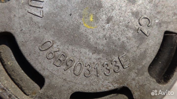 Натяжитель приводного ремня Audi 06B903133E