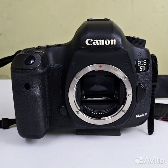 Фотоаппарат Canon EOS 5D Mark III