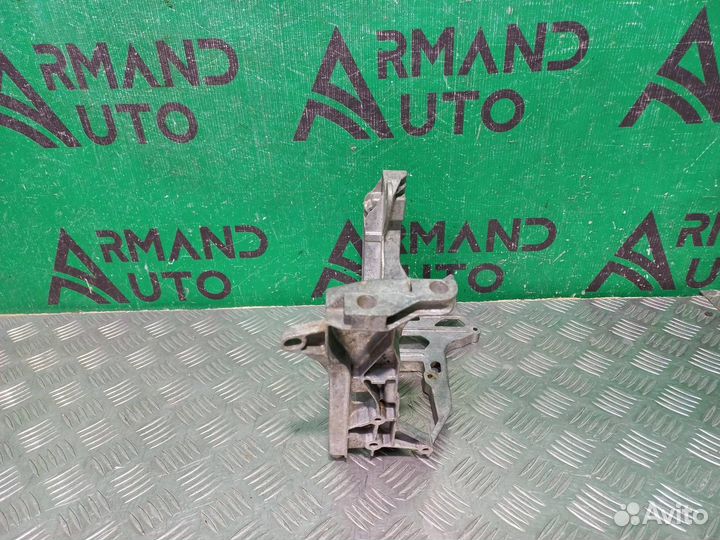 Кронштейн фары левый Mercedes C-Class W205