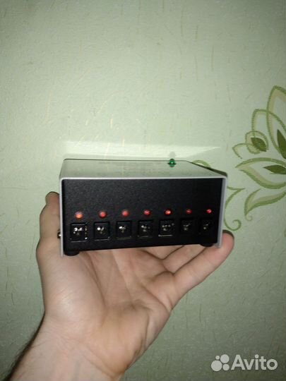 Блок питания для гитарных педалей SMB SMART Box