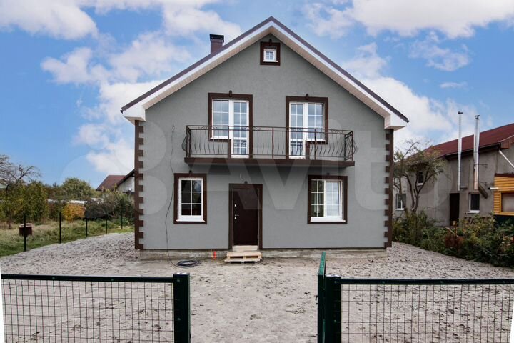 Дом 180 м² на участке 4,7 сот.