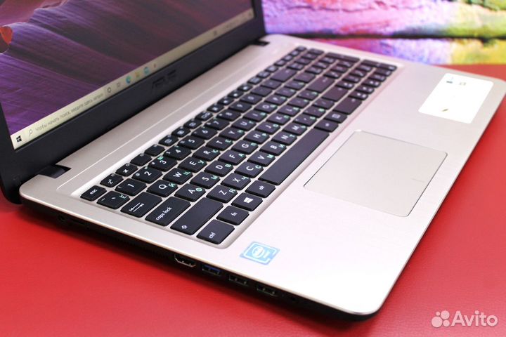 Ноутбук Asus VivoBook 15