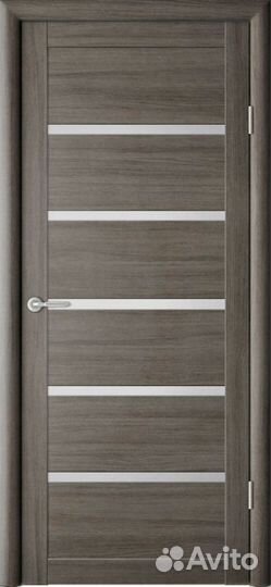 Межкомнатная дверь Вена остеклённая серый кедр мат