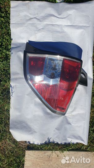 Фонарь задний правый subaru forester sh