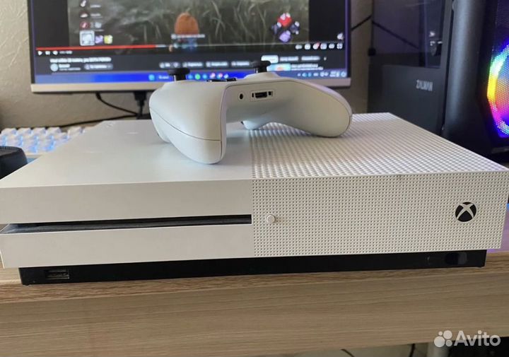 Xbox One s