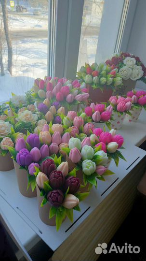 Цветочные букеты к 8 марта из мыла