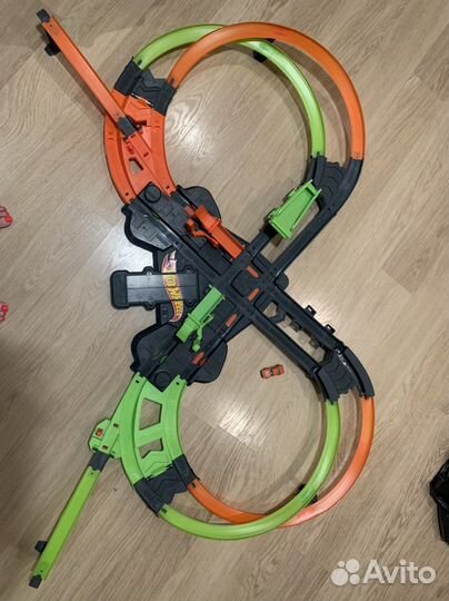 Игрушка трек hotwheels