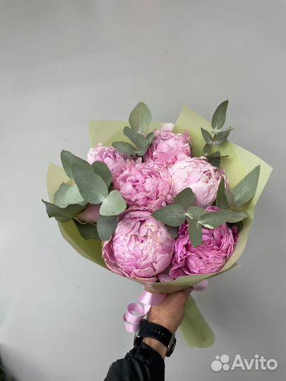 Пионы, гортензии, лизиантусы,ромашки, розы