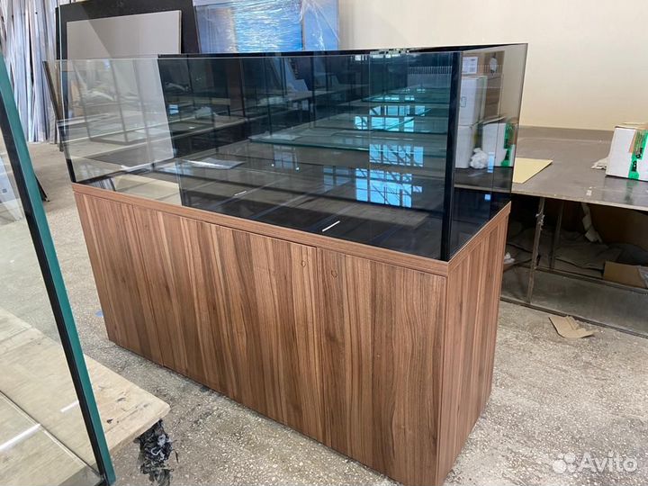 Аквариум на заказ морской