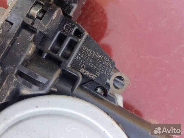 Стеклоподъемник задний правый Toyota Camry V40