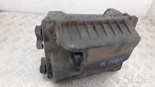 Корпус воздушного фильтра toyota avensis T27 (HBN1