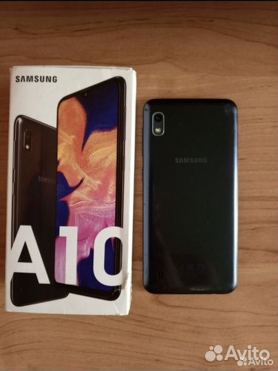 Samsung Galaxy A10, 4/32 ГБ