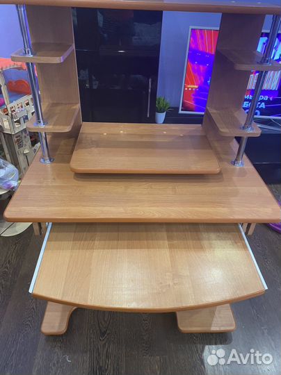 Компьютерный стол