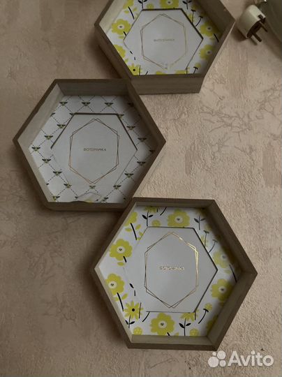 Деревянная шкатулка