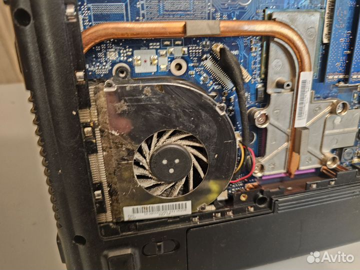 Ноутбук Lenovo IdeaPad Y550 Pentium T4200 4 GB