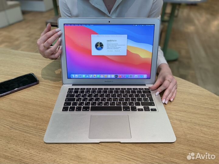 Ноутбук Apple MacBook Air 13 2014 A1466 в идеале