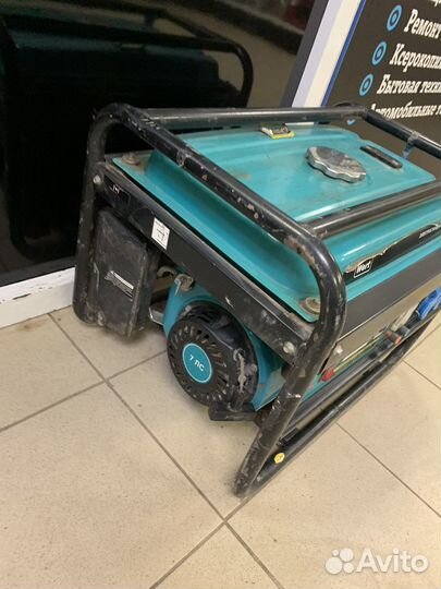 Бензиновый генератор Wert G3000D