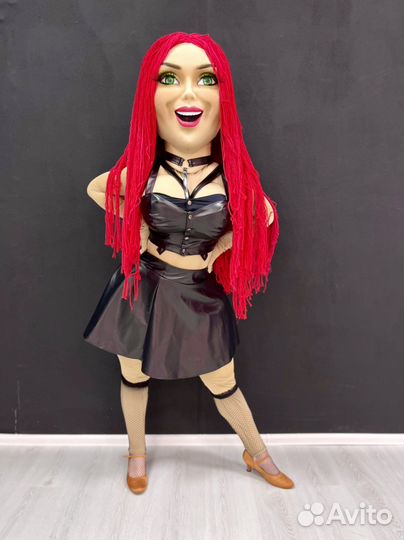Ростовая кукла Джессика и Бузова танцовщицы