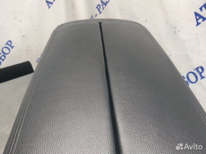 Подлокотник Genesis 2