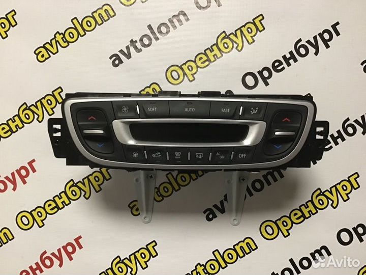 Блок управления отопителем Renault Fluence 2010