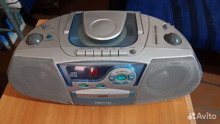 Магнитофон sanyo mcD-z130f