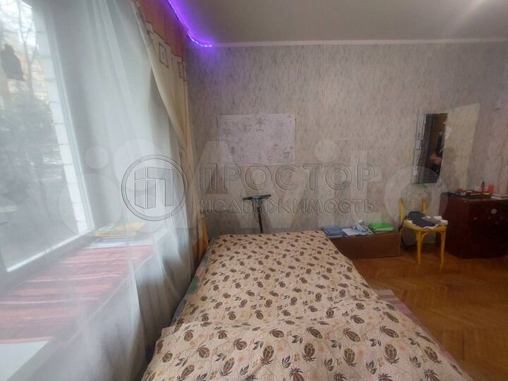 Комната 12,5 м² в 2-к., 1/8 эт.