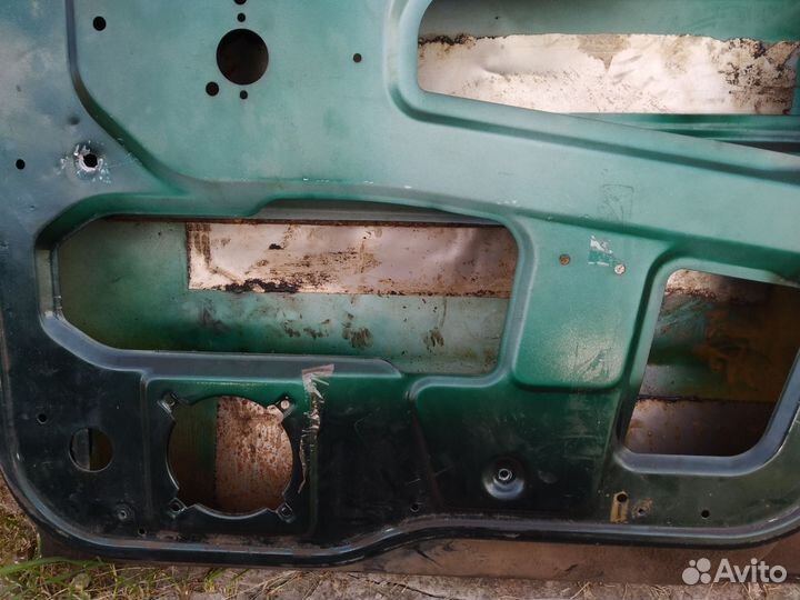 Дверь передняя правая на УАЗ patriot