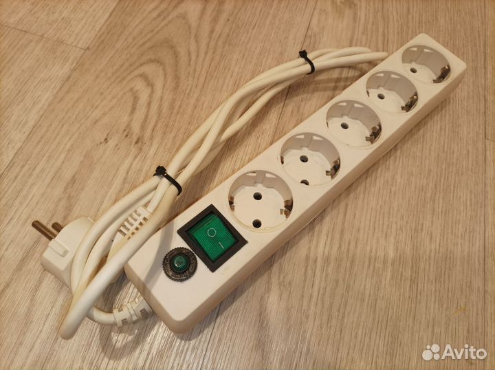 Сетевые фильтры/удлинители. 7 розеток 1,5 метра