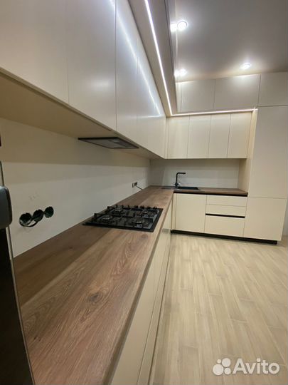 Кухня под потолок с доставкой