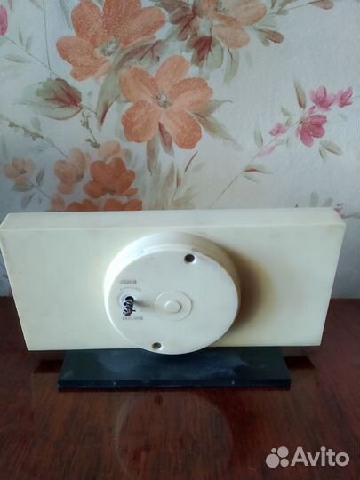 Часы Молния настольные СССР