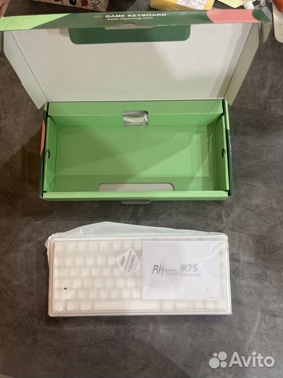 Механическая клавиатура Royal Kludge R75