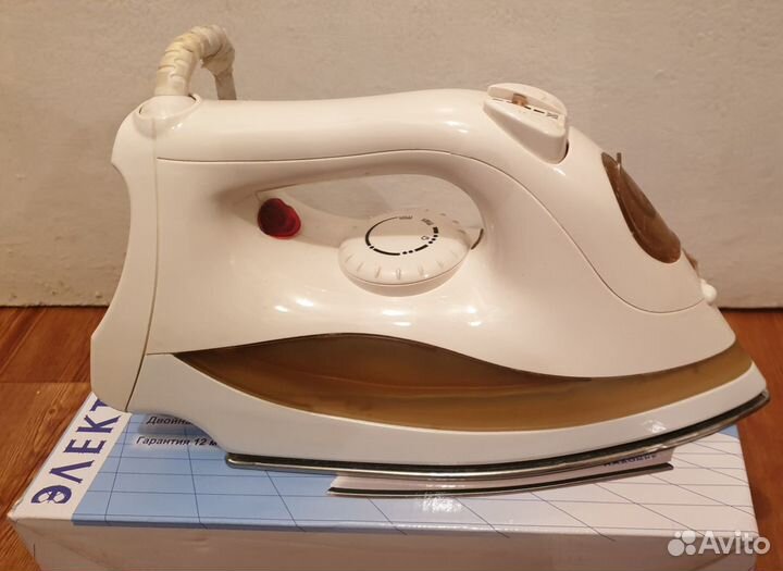 Утюг Ладомир 22