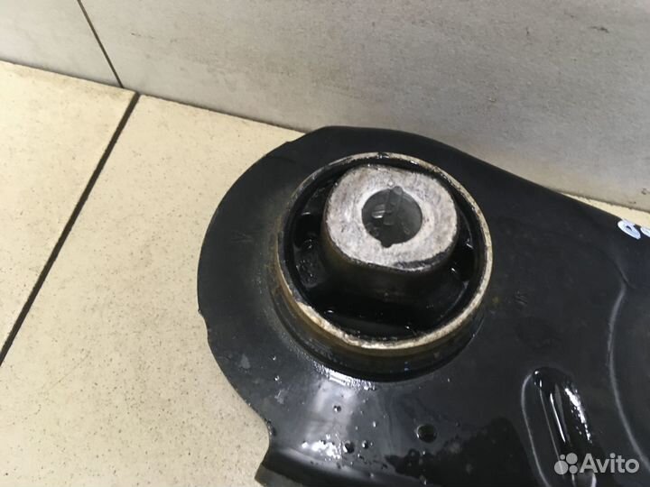 Рычаг передний правый Fluence 2010