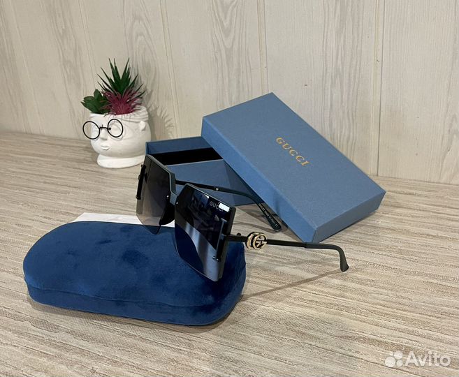 Солнцезащитные очки gucci