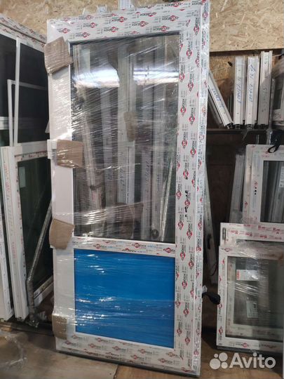 Дверь пластиковая/Входная дверь