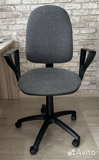 Компьютерное кресло