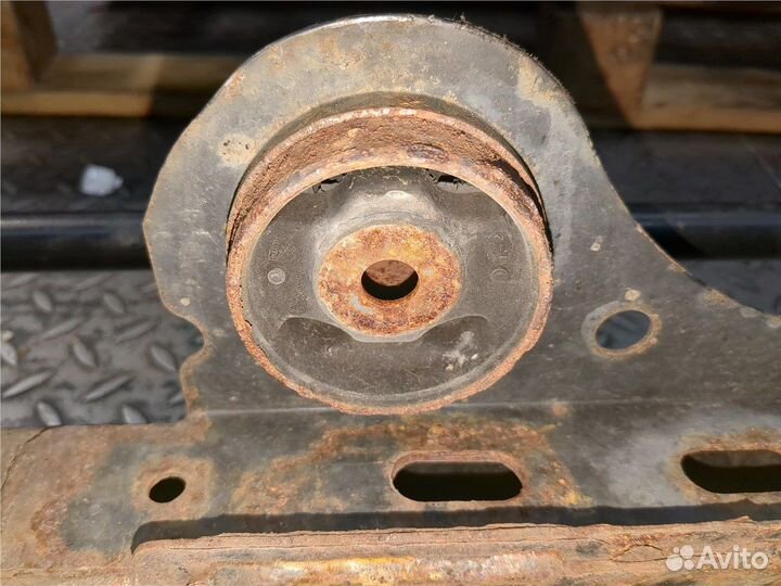 Балка подвески задняя Nissan Juke, 2011