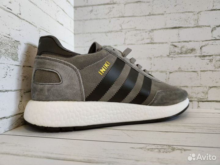 Кроссовки adidas iniki runner