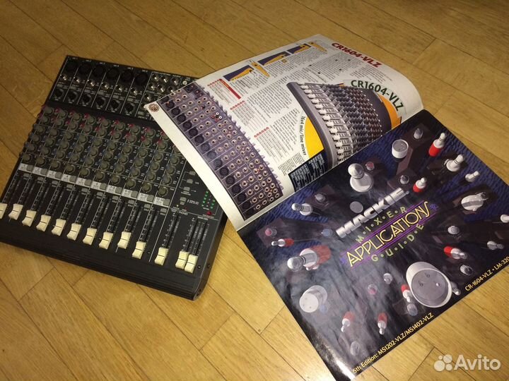 Микшерный пульт Mackie 1402-vlz