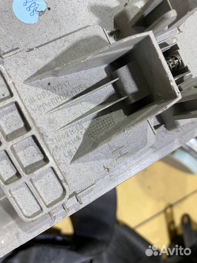 Ремень с пиропатроном левый правый Opel Insignia