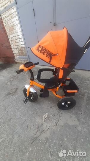 Детский трехколесный велосипед