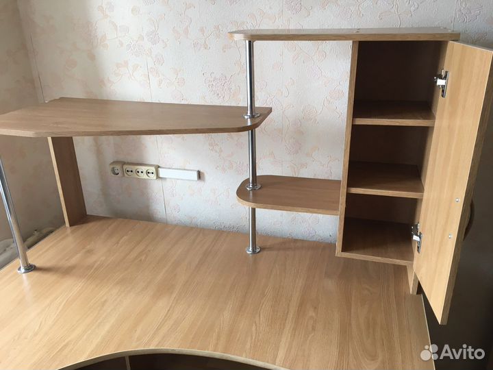 Компьютерный стол