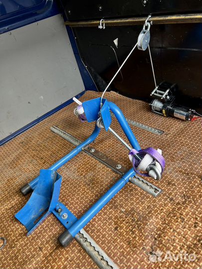 Мотоэвакуатор с лебедкой, проходит в паркинг