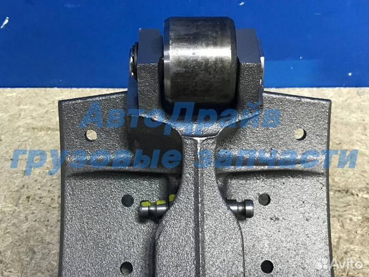 Тормозная колодка Ман Тга Ф2000 с роликом