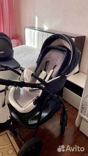 Продам коляску 2 в 1