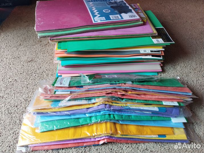 Продам тетради,дневники,карандаши,бумага